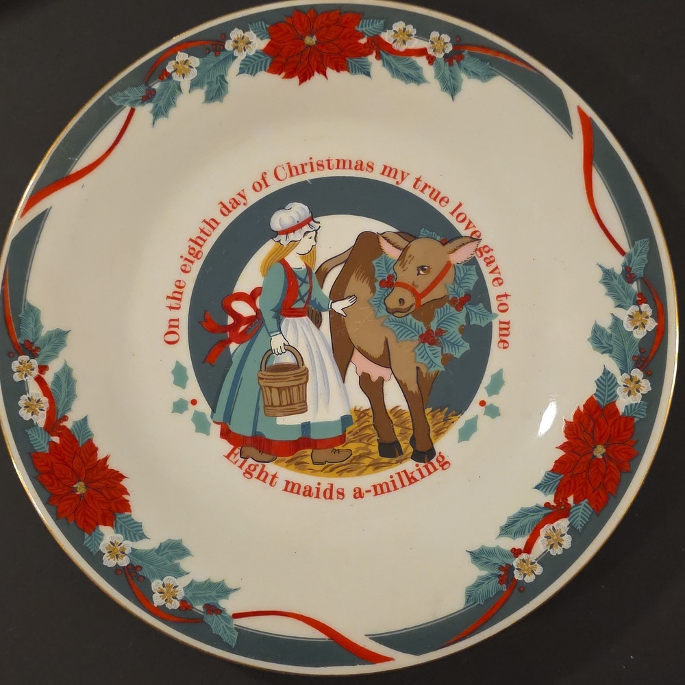 Vintage Tienshan DECK THE HALLS Plate China Salad Dessert Eight Maids A-Milking‎